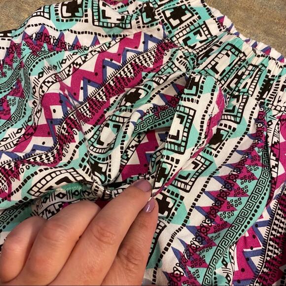 Forever 21 Tribal Print Loose Fit Skirt Juniors' Size Large w/ Pockets - Picture 4 of 8